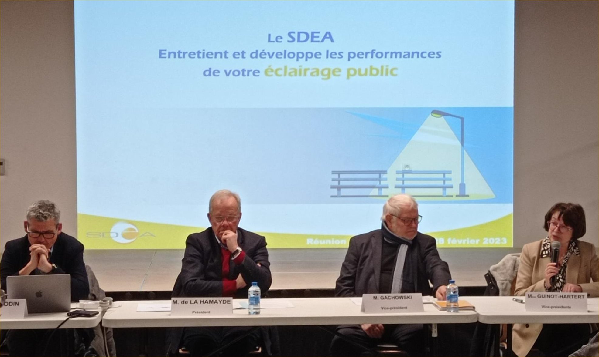 Réunion locale d'information du SDEA à Lavau